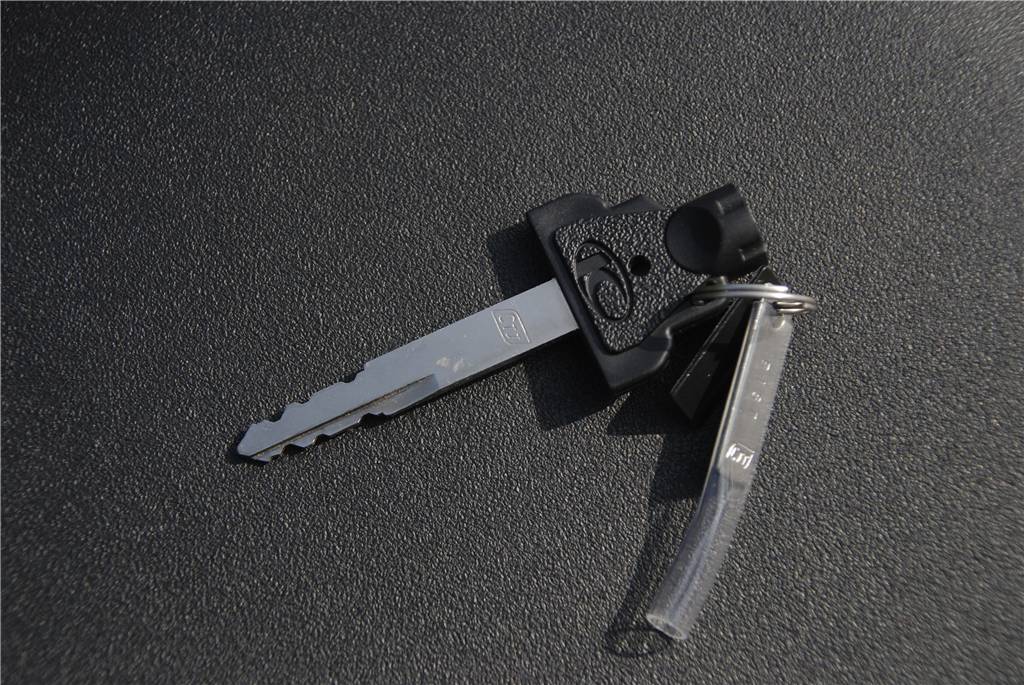 光阳400赛艇纪念版和普通版区别,光阳赛艇400对比宝马c400x