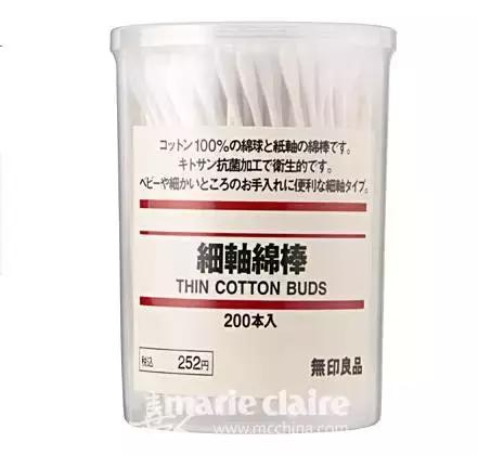 就用30块钱狂收当季爆款彩妆,“带货”女王们的梳妆台超魔性!