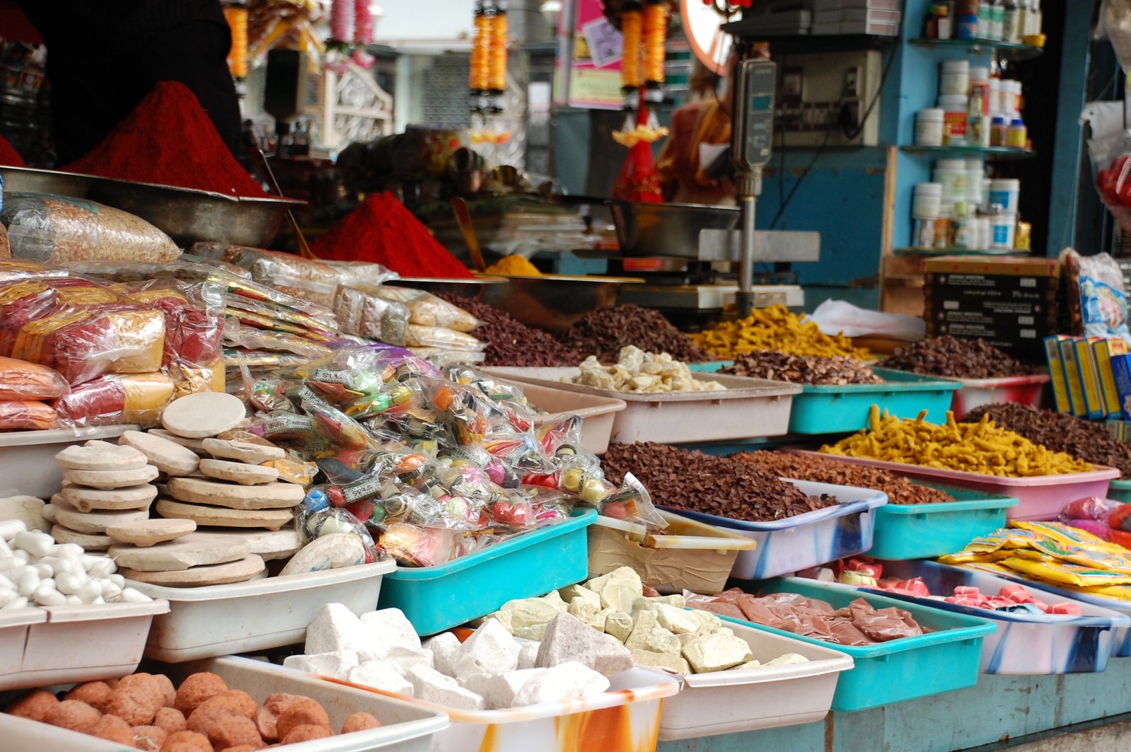 只有初中学历的他，居然靠这个小店每天收入上千元