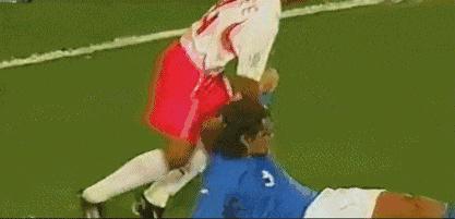 韩国意大利的裁判后来咋样了,02年韩国vs意大利裁判下场