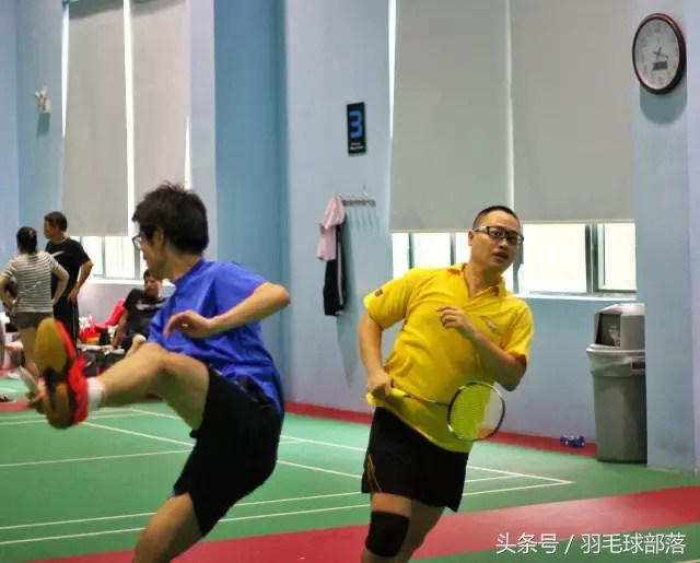 羽毛球双打十大必备经验,羽毛球双打如何提高自己的球路