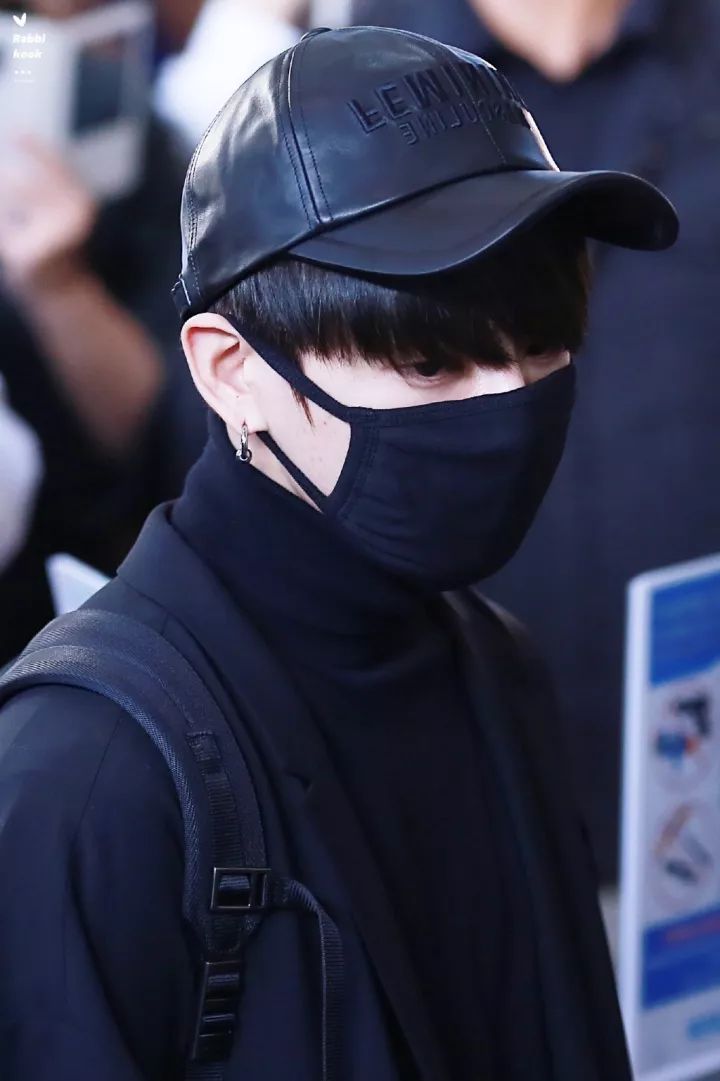 允儿穿搭,允儿短发冬季私服穿搭