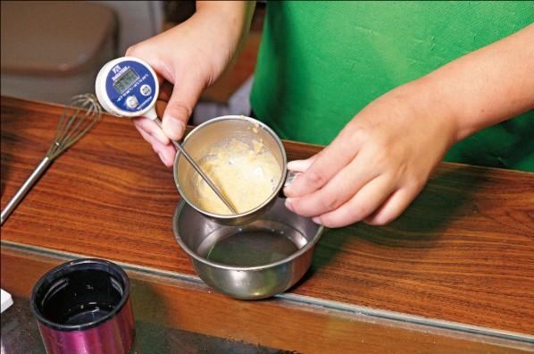 幼鸟喂养方法没有奶粉,幼鸟如何饲养