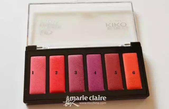 就用30块钱狂收当季爆款彩妆,“带货”女王们的梳妆台超魔性!