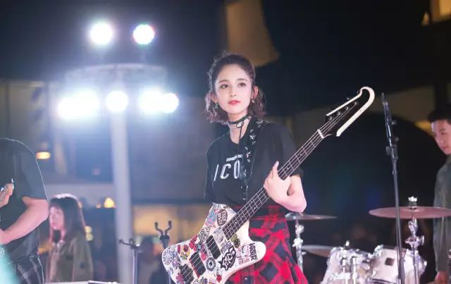 古力娜扎同款化妆品,古力娜扎护肤品大公开