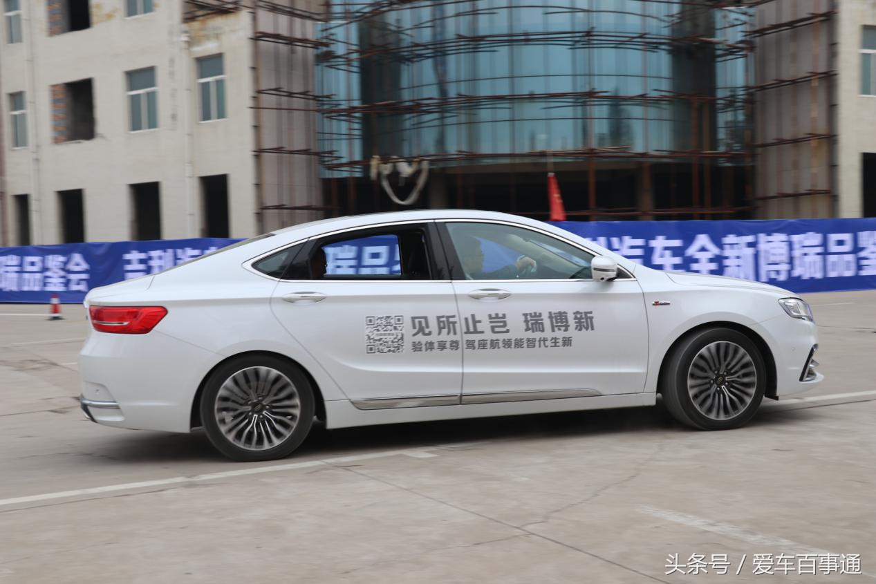 临汾洪洞吉利新博瑞品鉴会完美收官，跳舞的小姐姐腿真白！