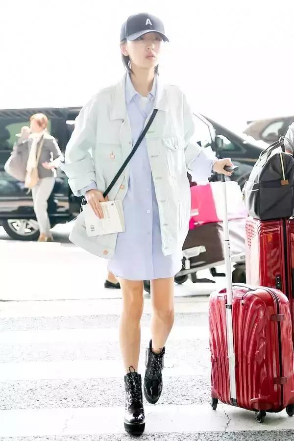 周冬雨burberry最新照片,burberry全球形象大使