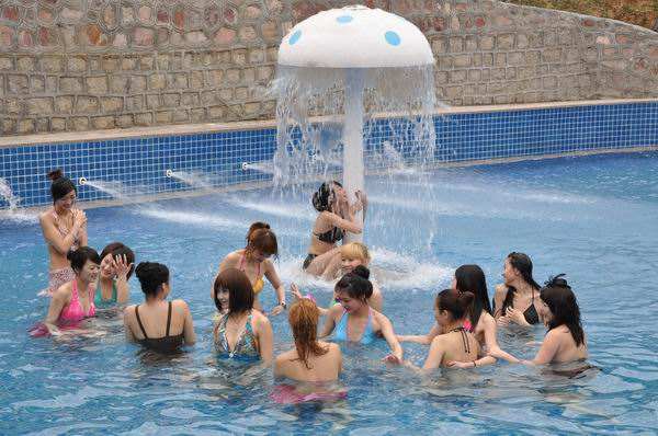 娌冲崡娓╂硥搴﹀亣鏉戞帓鍚嶆鍛ㄨ竟,娌冲崡鍝噷鐨勬俯娉夋槸瀹跺涵寮忕殑