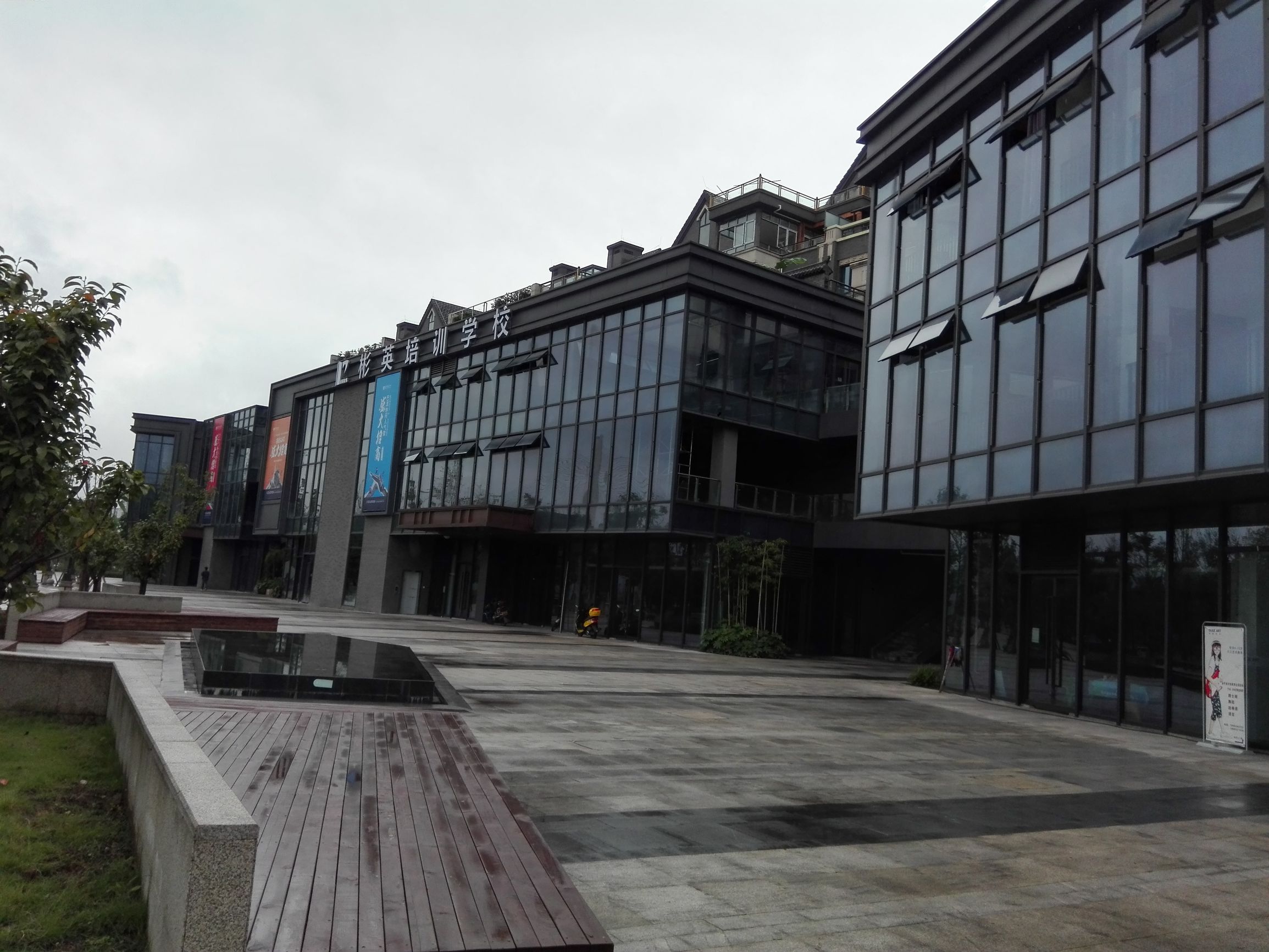 重庆融汇江山最新规划,重庆巴滨路融汇半岛顶楼洋房