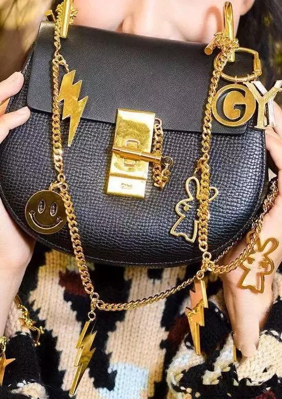 刘雯唐嫣同款小猪包,刘雯唐嫣最新消息