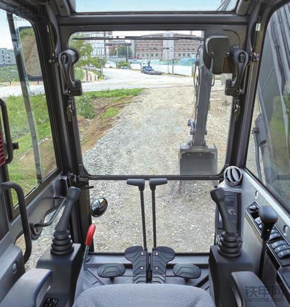 豪门小挖较量！卡特彼勒307E2对比沃尔沃EC80DPRO