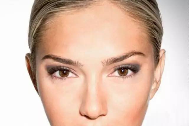 零基础新手一学就会的眼影画法,你看过最实用的眼影画法