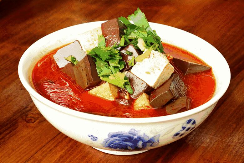 这么偏僻的位置开烩面馆，刚开俩月想吃就要排队，啥情况