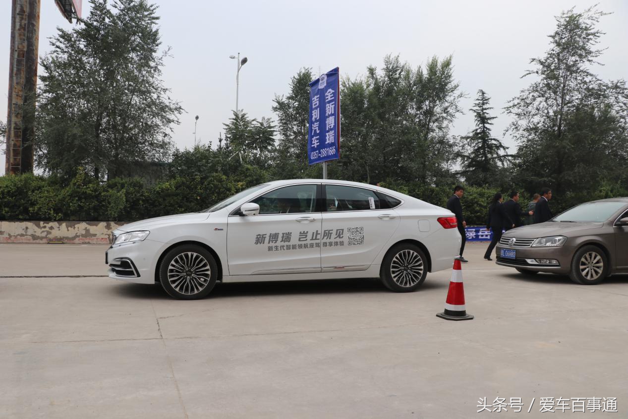 临汾洪洞吉利新博瑞品鉴会完美收官，跳舞的小姐姐腿真白！