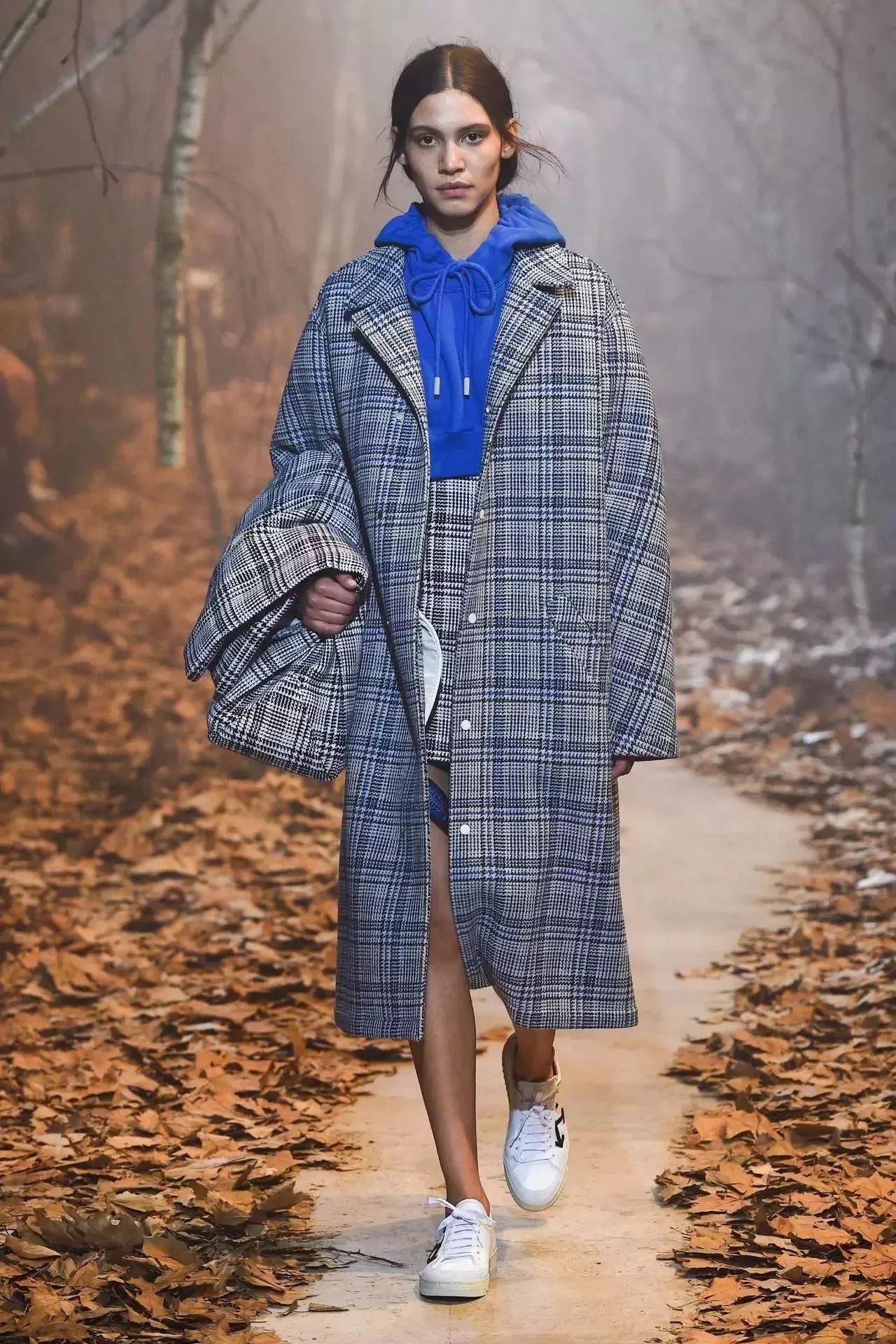 时髦的秋装卫衣,趁着双十一买换季的衣服