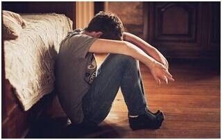 不要在爱情里受挫折就怀疑自己,挫折不可怕可怕的是自我怀疑