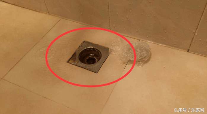 阳台地漏转弯处堵了疏通窍门图片,半封闭的地漏堵了怎么快速疏通