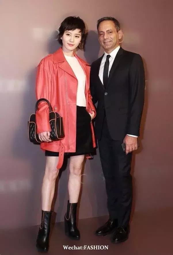 刘诗诗唐嫣甜蜜日常,一入秋便是深秋