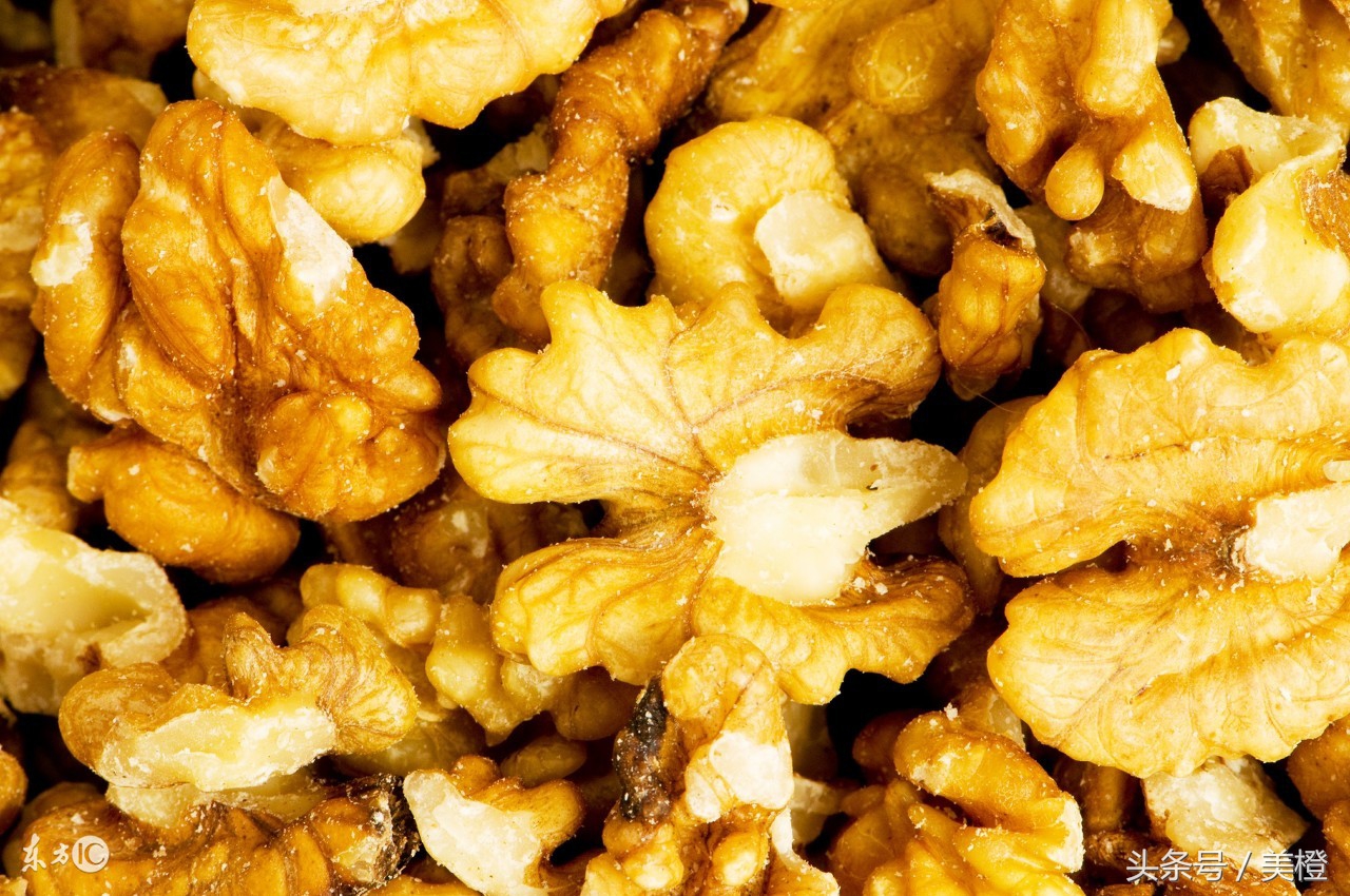 老年人适合吃的坚果有哪些,孕妈哪种坚果营养最好