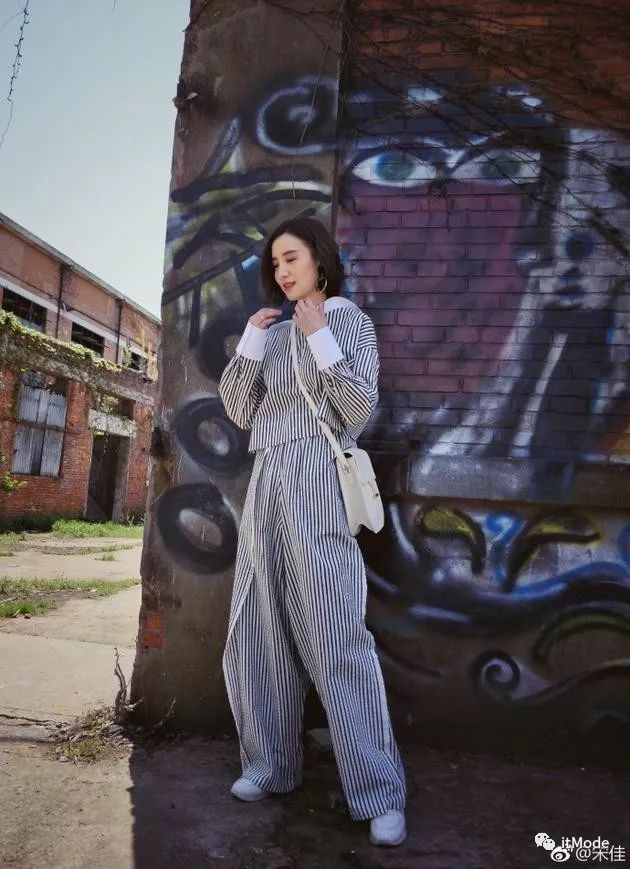 阔腿裤平底鞋,平底鞋阔腿裤搭配图片