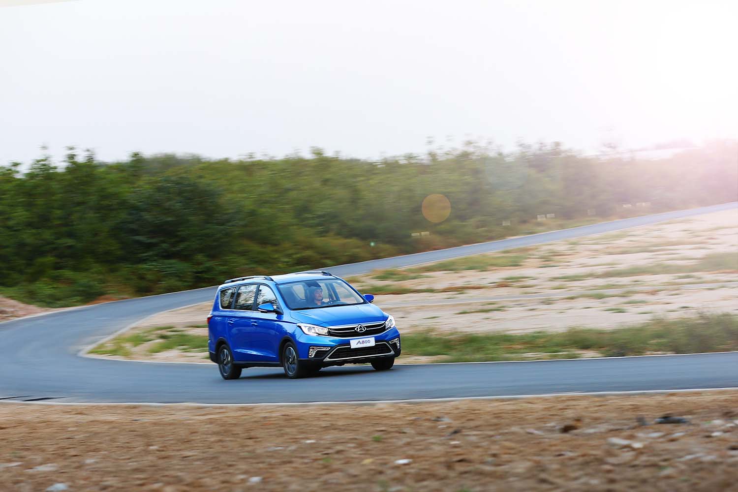 长安欧尚a800智能互联配置,长安欧尚a800国六标准版深度试驾