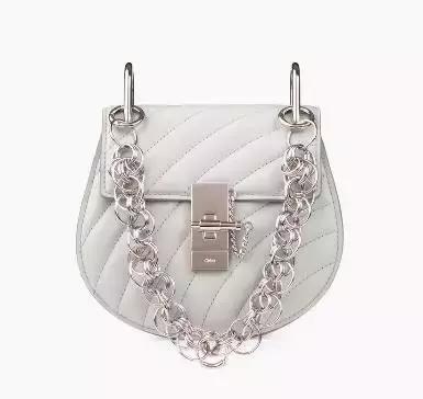 刘雯唐嫣同款小猪包,刘雯唐嫣最新消息