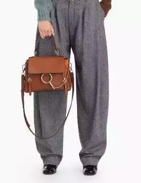 刘雯唐嫣同款小猪包,刘雯唐嫣最新消息