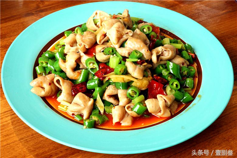 这么偏僻的位置开烩面馆，刚开俩月想吃就要排队，啥情况