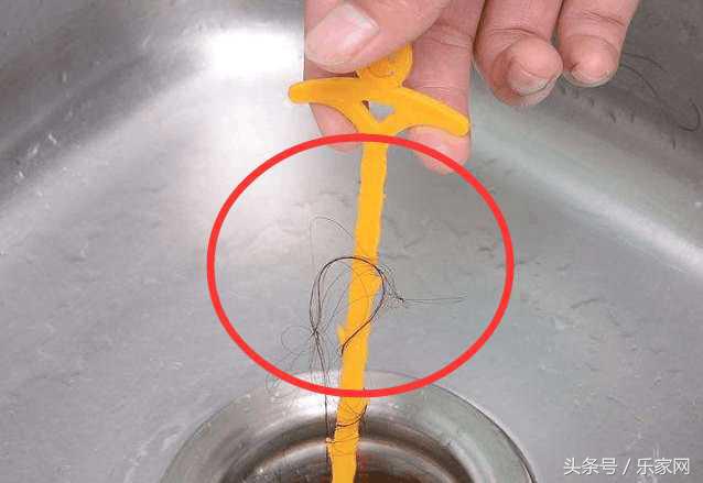 阳台地漏转弯处堵了疏通窍门图片,半封闭的地漏堵了怎么快速疏通