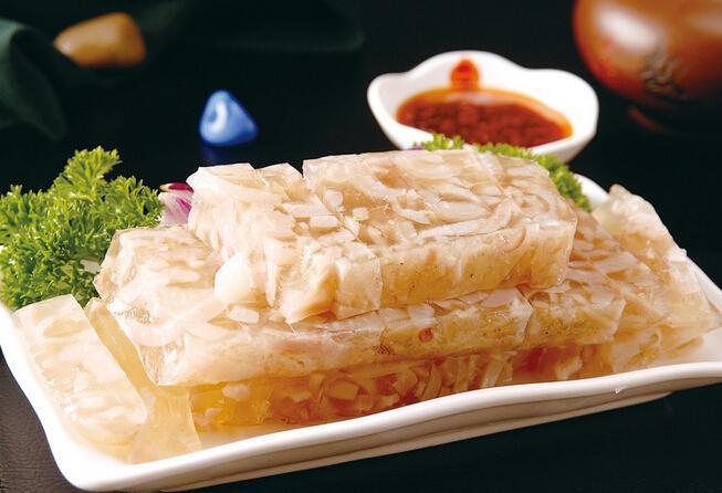 脱发厉害用什么育发液,脱发吃什么能帮助生发呢