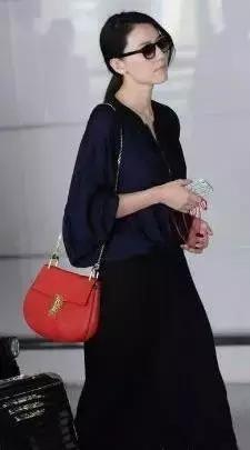 刘雯唐嫣同款小猪包,刘雯唐嫣最新消息