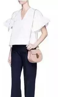 刘雯唐嫣同款小猪包,刘雯唐嫣最新消息