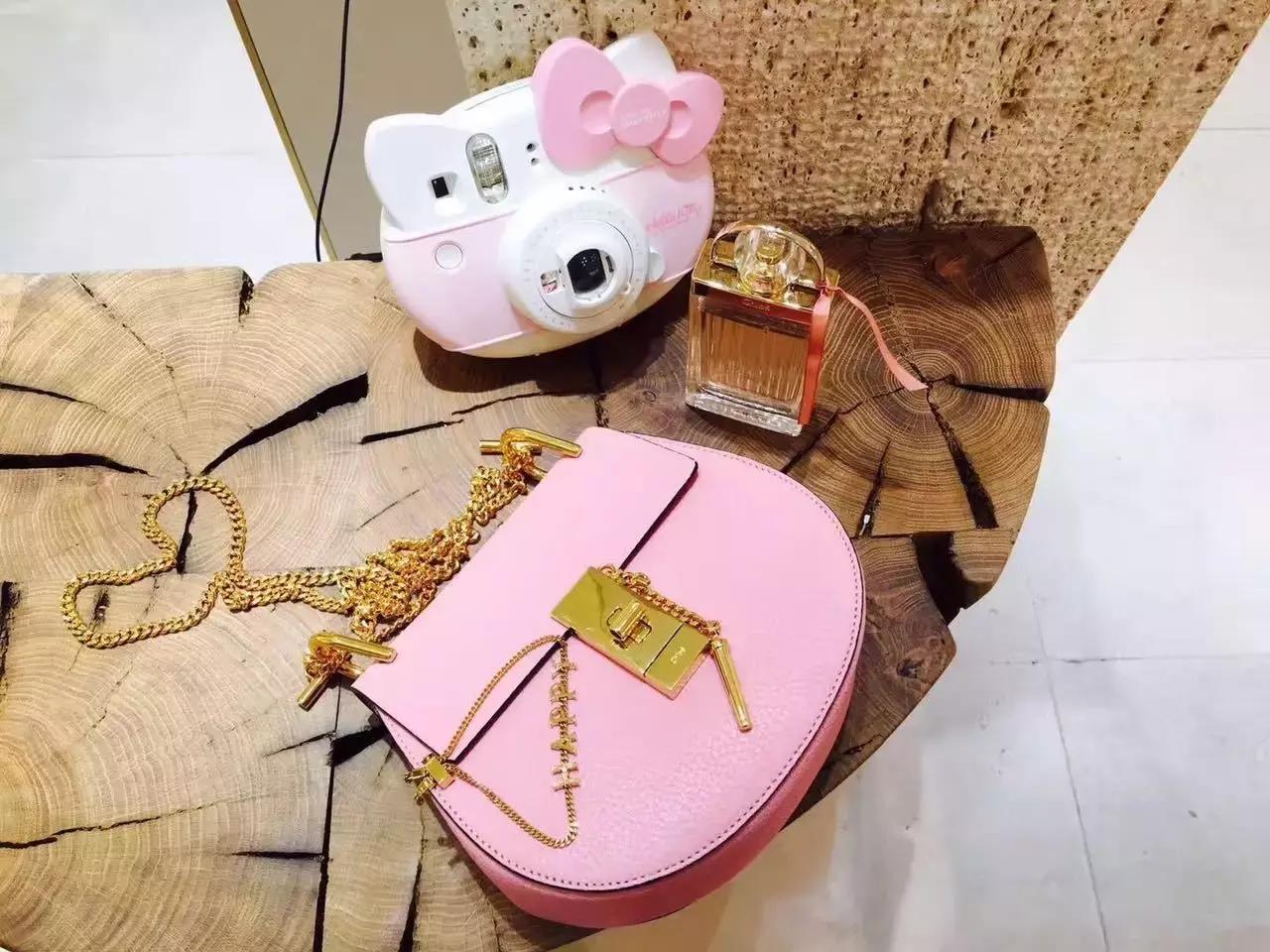 刘雯唐嫣同款小猪包,刘雯唐嫣最新消息