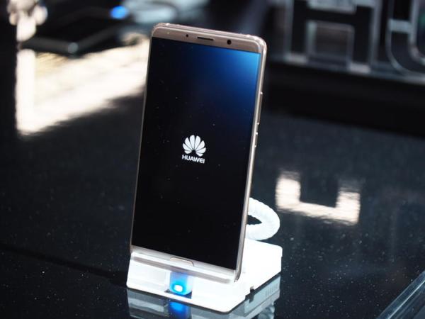 华为mate10曝光搭载全面屏,华为mate10系列发布几款手机