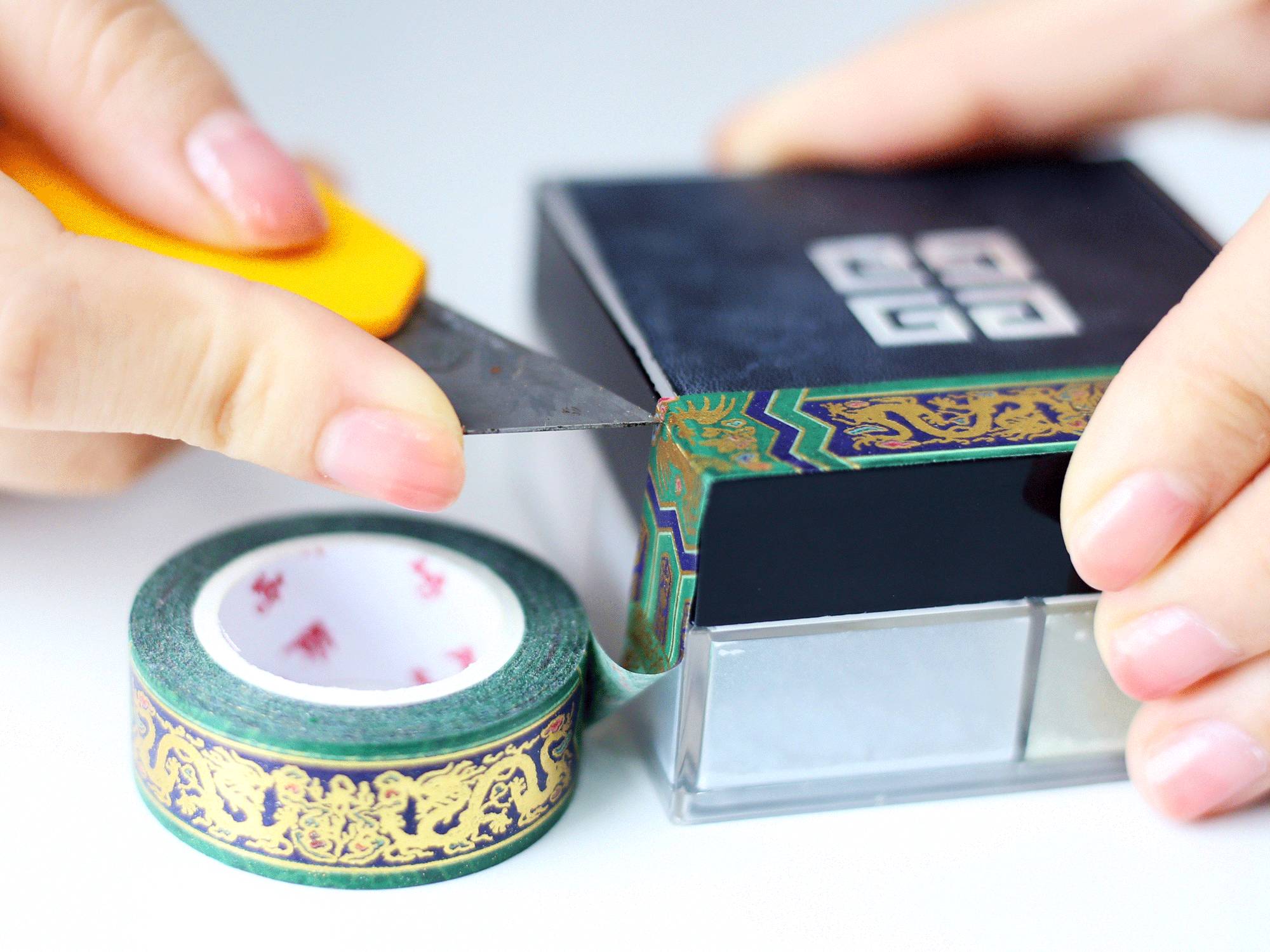 我在故宫修文物的主题海报的寓意,我在故宫修文物海报用的什么字体