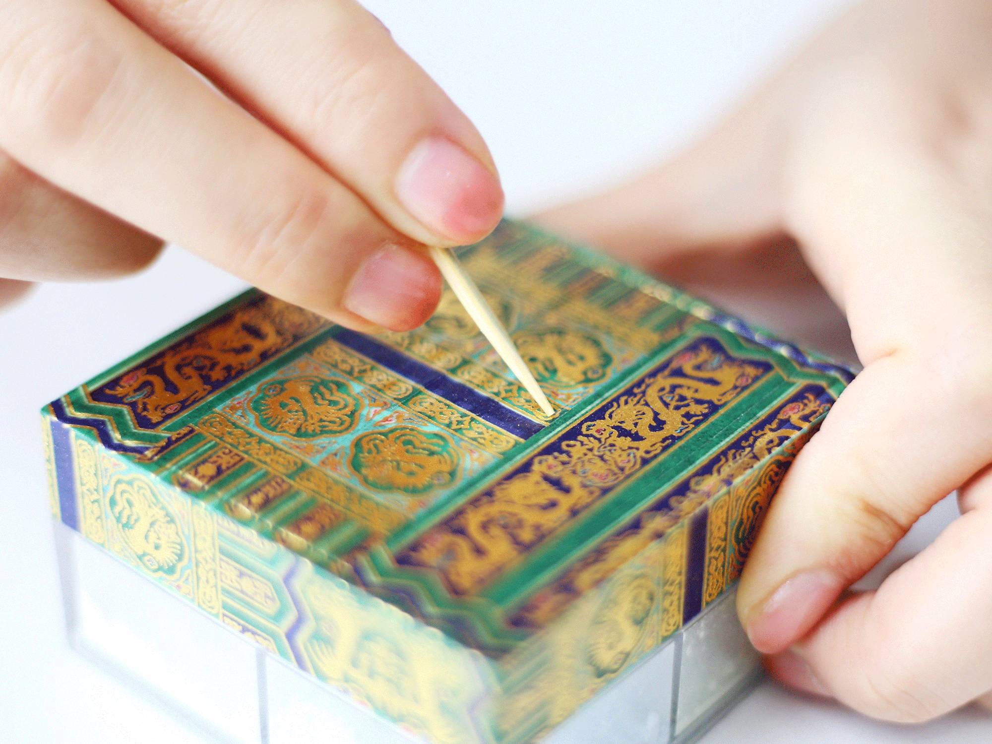 我在故宫修文物的主题海报的寓意,我在故宫修文物海报用的什么字体