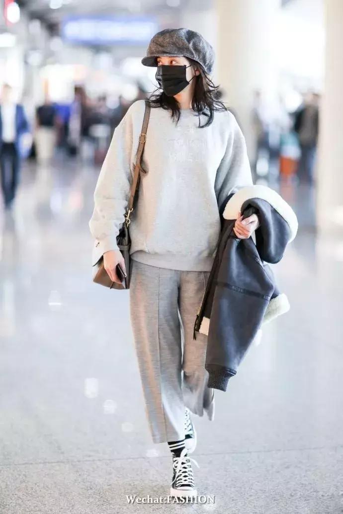 刘诗诗唐嫣甜蜜日常,一入秋便是深秋