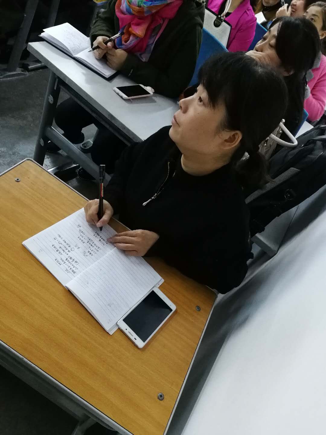 富平县东区小学开展“电子白板来助力课堂教学更精彩”交互式电子白板使用培训