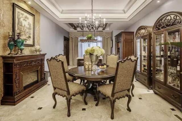 昆明贝壳粉美式装修效果图,昆明135平层轻奢美式装修