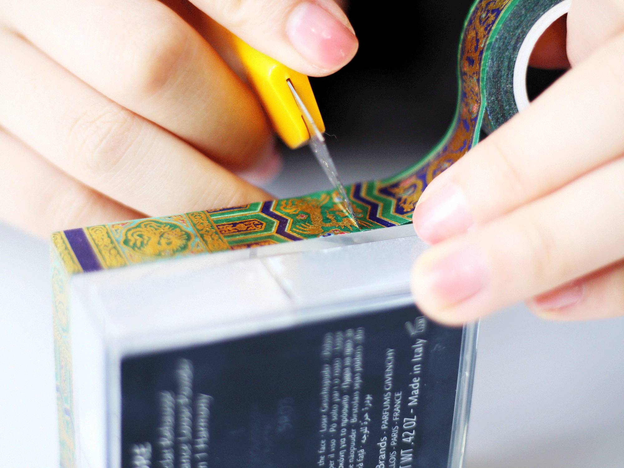 我在故宫修文物的主题海报的寓意,我在故宫修文物海报用的什么字体