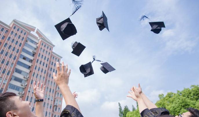 “英国最年轻的百万富翁”:19岁白手起家,自主创业赚百万