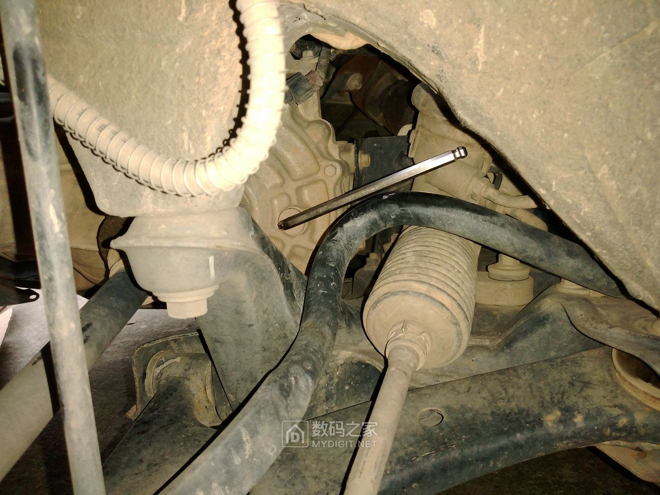 汽车手动变速箱齿轮油的更换教程,保养汽车更换变速箱机油吗