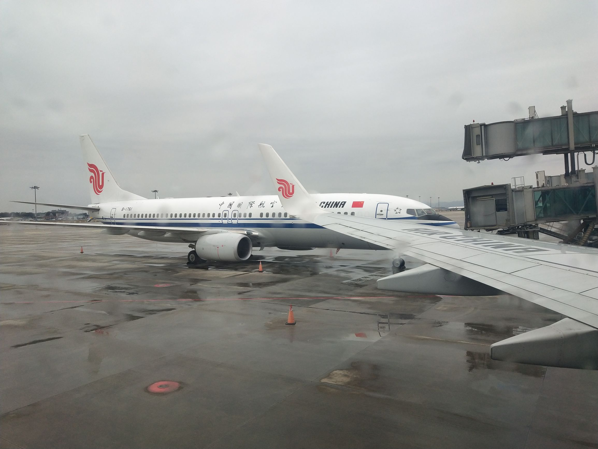 vivox20三个键是全面屏吗,vivox20全面屏时代开启