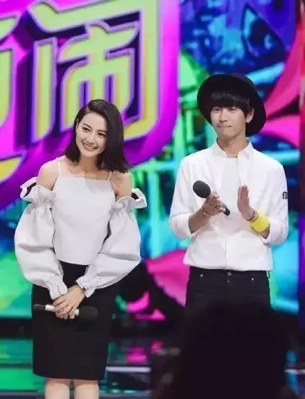 半个娱乐圈的女星都爱他？你绝对想不到他到底有多火！