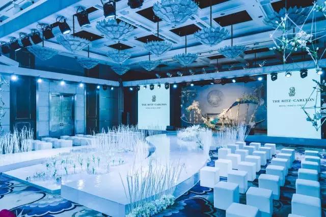 朋友在酒店结婚,在酒店结婚是什么感觉