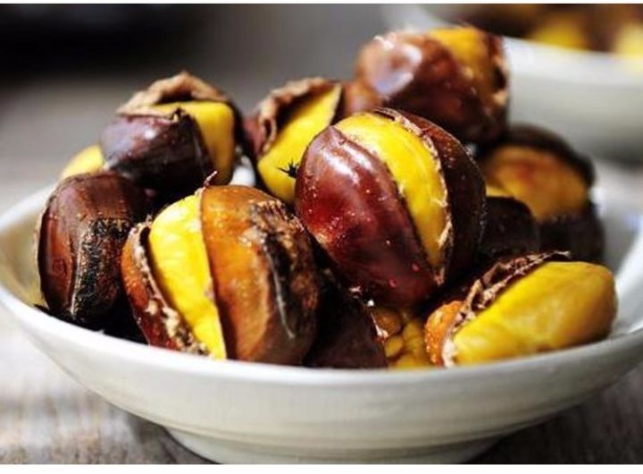 市场上的炒板栗是用糖精吗,炒板栗商家用糖精可以吃吗