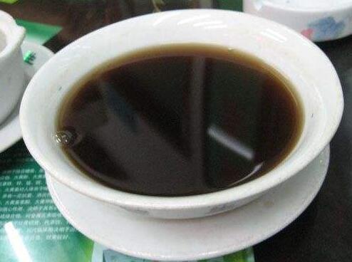 孩子高烧42度不退母亲痛苦,宝宝高烧不退哭得撕心裂肺