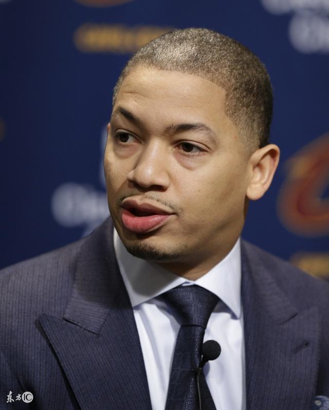 哈哈，战皇太霸气，是否参加揭幕战完全由自己决定！