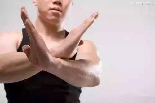 为什么体内寒凉却感觉到燥热,体内寒凉但很燥热