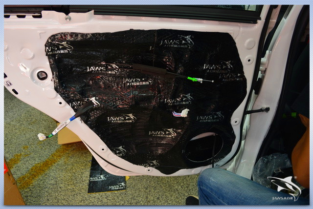 沈阳汽车音响改装低音炮,沈阳易阳汽车音响商务车改装